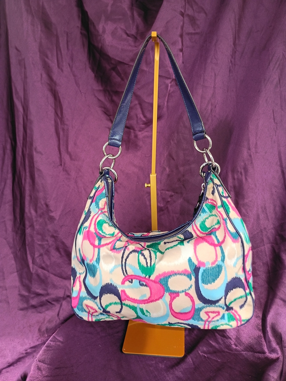 Coach Ikay Scribble Bag - Picture 4 of 16